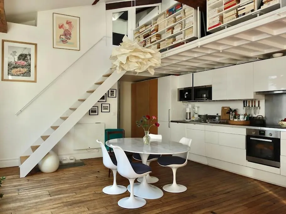 Apartment Loft Style 4 People In And Trendy